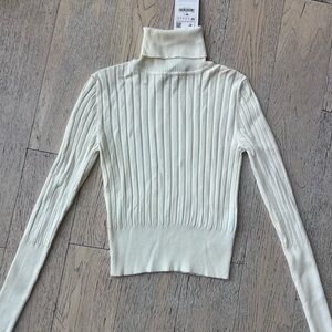 NWT Cream Zara Ribbed Crop Turtleneck Sweater